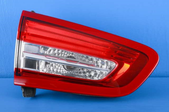 Baklykt venstre indre til Citroën DS5 2012-2017 (CITROEN|98 031680 80|)