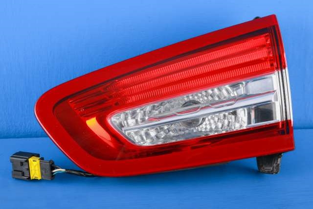 Baklykt høyre indre til Citroën DS5 2012-2017 (CITROEN|98 031679 80|)