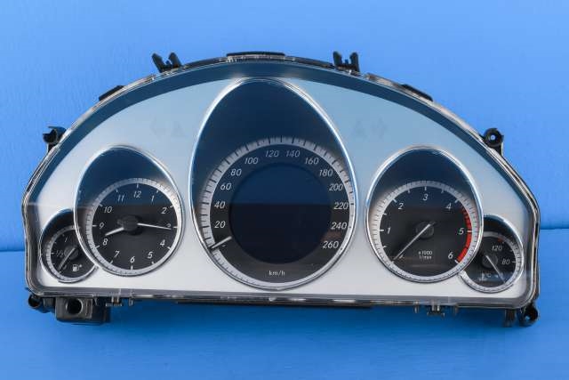 Instrumentpanel til Mercedes E-Klasse 2009-2013 (Fase 1) (W212) (W212) (MERCEDES|A 212 900 41 13|)