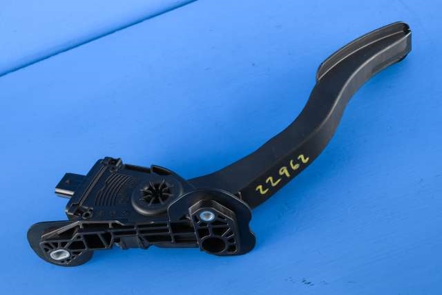 Pedal gass til Tesla Model S 2013-2016 (Fase 1) (HELLA|6PV 933 370-17|)