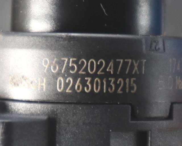 Parkeringssensor foran til Peugeot Expert 2016-->> (Type III) (PEUGEOT|96 752024 77|)