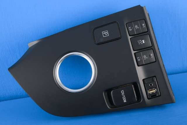 Dashbord diverse til Toyota Auris, 2015-2019 (Type II, Fase 2)  