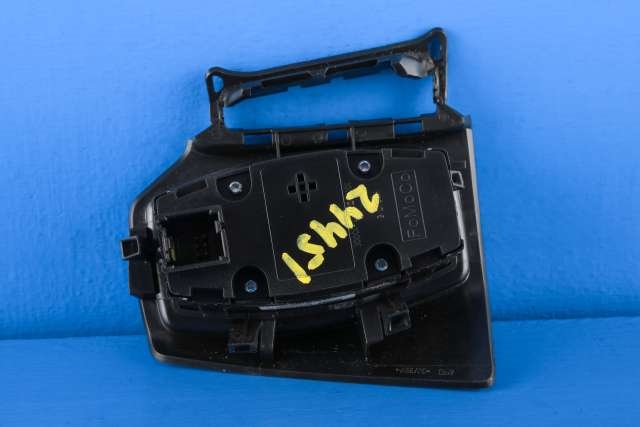 Bryter lys til Ford Focus, electric 2012-2018  (FORD|BK2T-13A024-BC|)