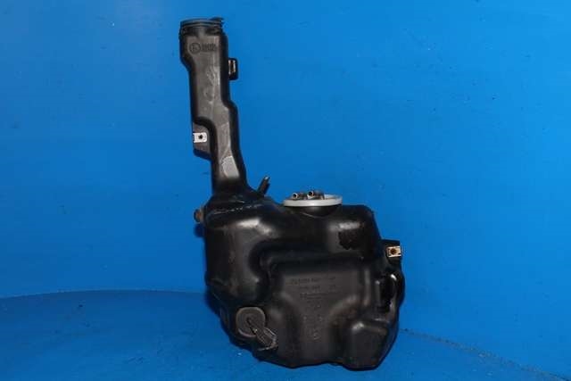 Spylertank foran til Mercedes E-Klasse 2009-2013 (Fase 1) (W212) (W212) (MERCEDES|A 204 860 23 60|)