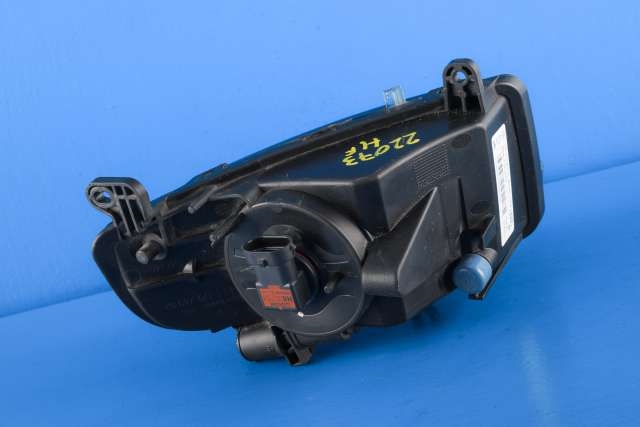 Tåkelykt høyre foran til Audi A4 2007-2014 (Type IV) (B8) (B8) (HELLA|1NE 010 832-06|8K0 941 700 B|)
