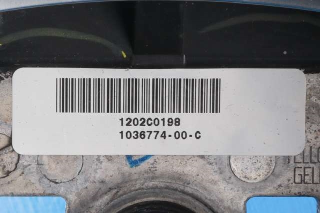 Ratt til Tesla Model S 2013-2016 (Fase 1) (TESLA|1036774-00-C|)