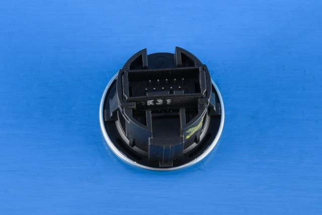 Bryter start/stopp til BMW X1 2009-2015 (E84) (E84) (BMW|6 949 913|)