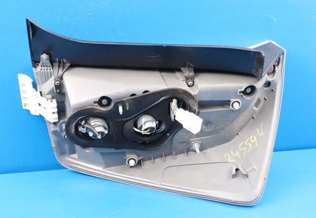 Baklykt venstre til Toyota Prius 2009-2016 (Type III) (COMBI) (COMBI)