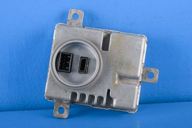 Styreenhet xenon/ballast til VW Tiguan, 2011-2016 (Type I, Fase 2)  (VAG|8K0 941 597 C)