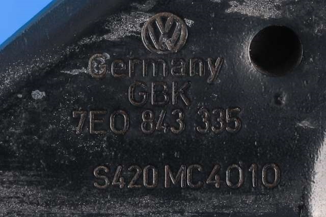 Dørhengsel venstre bak til VW Transporter / Caravelle 2009-2015 (Fase 2) (T5) (T5) 