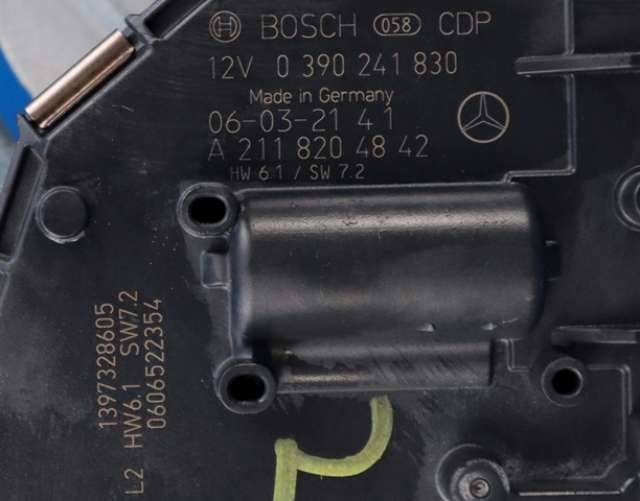Viskermotor frontrute komplett m/overføring til Mercedes E-Klasse 2002-2006 (Fase 1) (W211) (W211) (MERCEDES|211 820 13 40|)