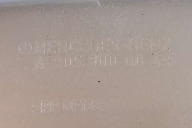 Ekspansjonstank til Mercedes E-Klasse 2016-2023 (W213) (W213) (MERCEDES|A 205 500 00 49|)