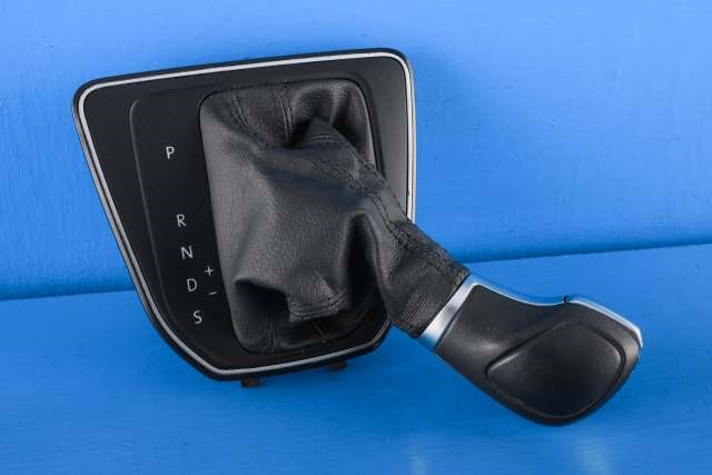 Dashbord diverse til VW Caddy, 2015-2020 (Type III, Fase 3)  (VAG|2K1 713 203 B)