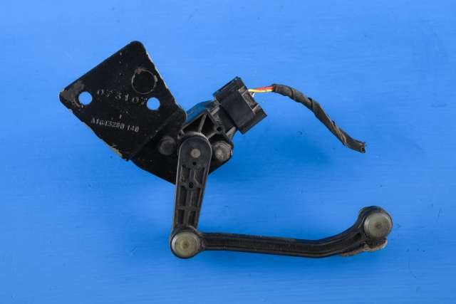 Sensor nivå, venstre foran til Mercedes GL 2006-2012 (X164) (X164) (MERCEDES|A 010 542 77 17|)