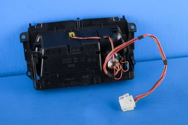 Dashbord myntrom til BMW 3-Serie 2005-2011 (E90/E91/E92/E93) (E90/E91/E92/E93) (BMW|51.16-7 078 571|)