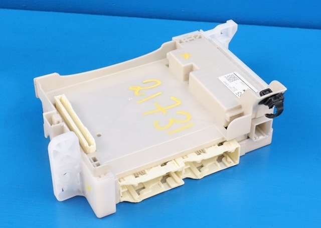 Sikringsboks til Toyota Yaris 2014-2020 (Type III, Fase 2) (TOYOTA|82730-52K40|)
