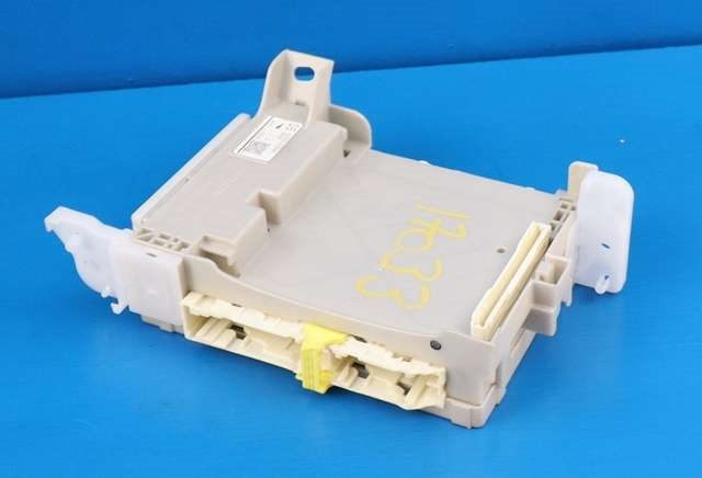 Sikringsboks til Toyota Yaris 2014-2020 (Type III, Fase 2)  (TOYOTA|82730-52K40|)