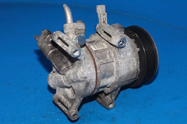 Aircondition kompressor til Toyota Yaris 2012-2014 (Type III, Fase 1)  (DENSO|447260-4201|)
