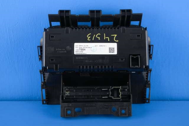 Bilstereo navigasjon skjerm til Opel Astra J 2010-2015  (GM|13 267 984|)