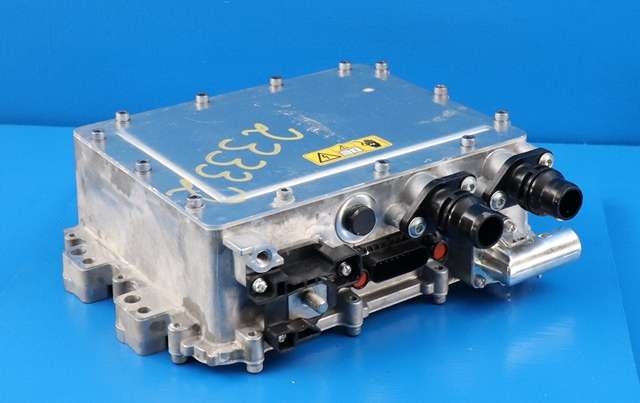 Inverter hybrid til Mercedes GLC 2015-2022 (X253) (X253) (MERCEDES|A 000 342 07 00|)