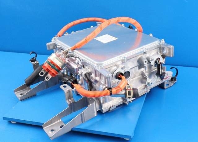 Batterilader (OBC - On Board Charger) til Mitsubishi Outlander 2015-->> (Type III, Fase 2)  (MITSUBISHI|W005T70272|)