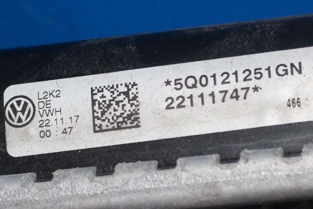 Radiator (automat gir) til VW T-Roc 2017-->> (VAG|5Q0 121 251 GN|)