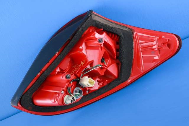 Baklykt venstre til Toyota RAV4 2009-2013 (Type III, Fase 2)  