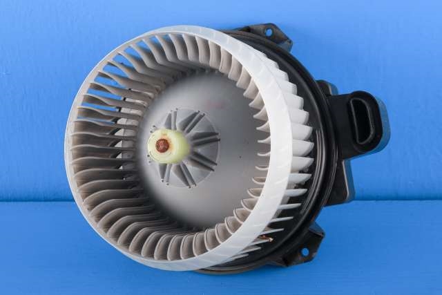 Varmeapparat motor til Toyota Auris, 2013-2015 (Type II, Fase 1)  (DENSO|272700-8084)