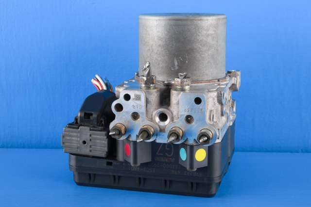 ABS sentral til Isuzu D-Max 2012-2017 (Type II, Fase 1) (ADVICS|133000-2970|898232494|)