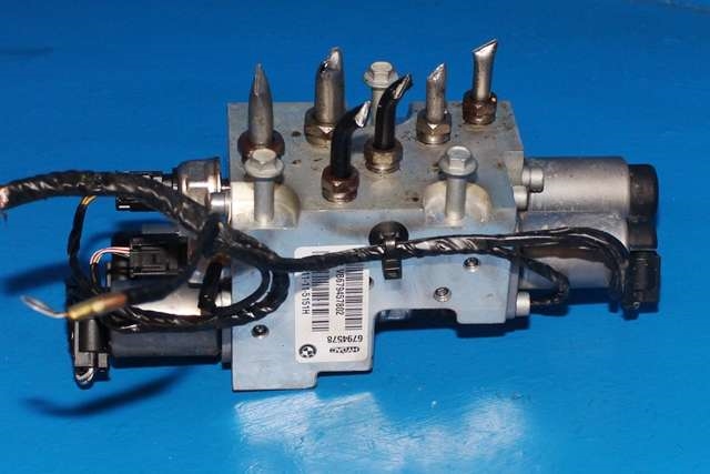 Ventilblokk luftfjæring til BMW X6 2008-2014 (E71/E72) (E71/E72) (BMW|6 794 578|)