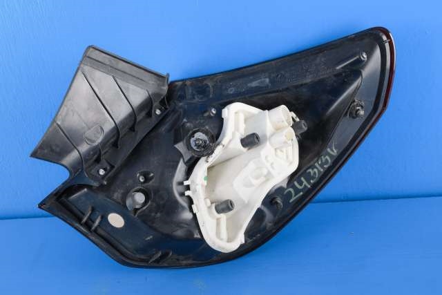 Baklykt venstre ytre til Opel Astra J 2010-2015  