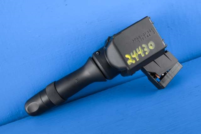 Bryter visker til Toyota Yaris 2014-2020 (Type III, Fase 2) (TOYOTA|17F936-0D190|)
