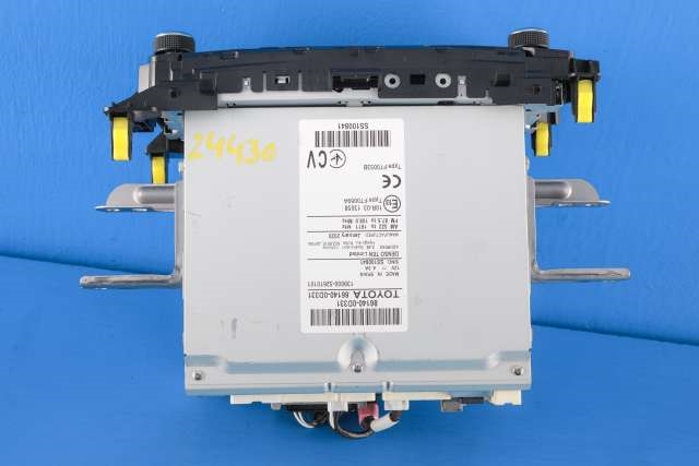Bilstereo navigasjon til Toyota Yaris 2014-2020 (Type III, Fase 2)  (TOYOTA|86140-0D331|)