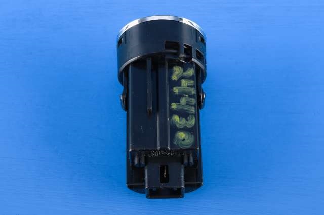 Bryter start/stopp til Toyota Yaris 2014-2020 (Type III, Fase 2)