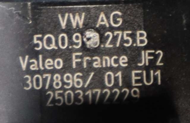 Parkeringssensor foran til VW Passat 2015-2019 (Fase 1) (B8) (B8) (VAG|5Q0 919 275 B|)