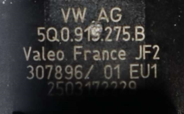 Parkeringssensor foran til VW Passat 2015-2019 (Fase 1) (B8) (B8) (VAG|5Q0 919 275 B|)