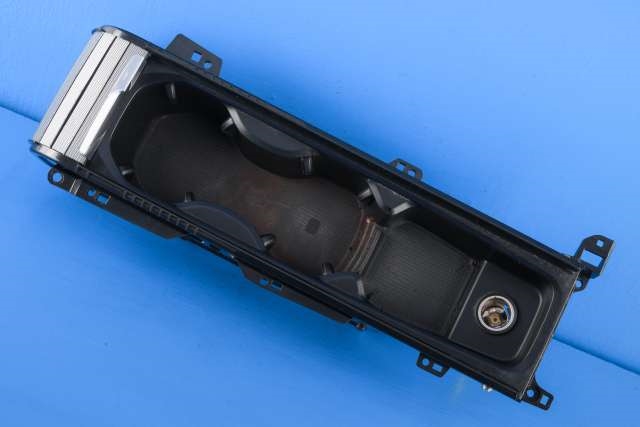 Dashbord koppholder til Volvo XC60 2017-->> (Type II) (VOLVO|P32226592|)