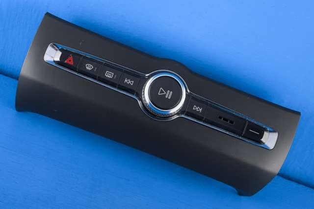 Bilstereo betjeningspanel til Volvo XC60 2017-->> (Type II) (VOLVO|P31398845|)