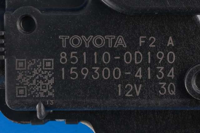 Viskermotor frontrute komplett m/overføring til Toyota Yaris 2012-2014 (Type III, Fase 1)  (DENSO|159300-4134|85110-0D190|)