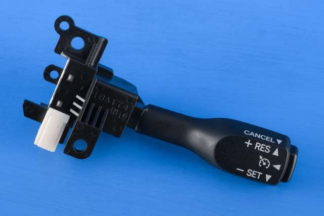 Bryter cruise control til Toyota Yaris, 2012-2014 (Type III, Fase 1)