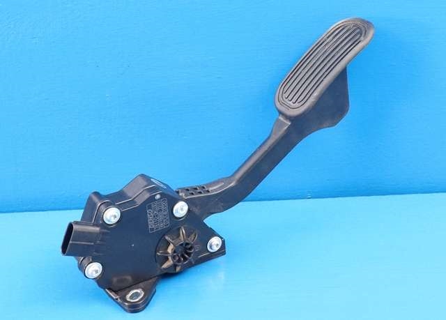 Pedal gass til Toyota Hilux, 2016-2020  (DENSO|198800-2210)