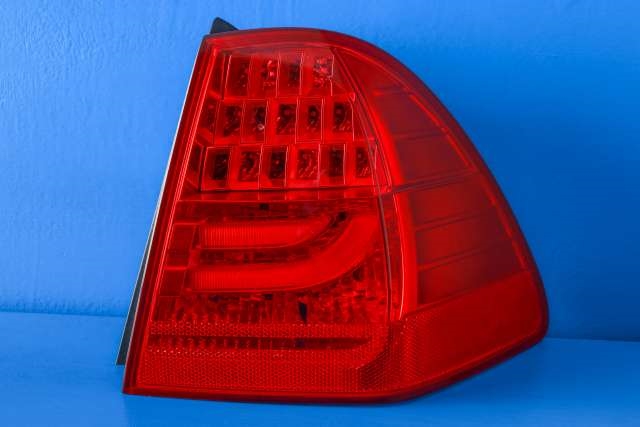 Baklykt høyre ytre til BMW 3-Serie, 2005-2011 (E90/E91/E92/E93) (E90/E91/E92/E93) (BMW|7 289 432)