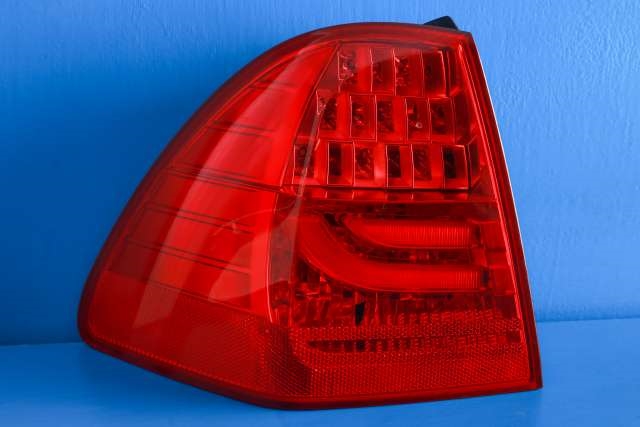 Baklykt venstre ytre til BMW 3-Serie, 2005-2011 (E90/E91/E92/E93) (E90/E91/E92/E93) (BMW|7 289 431)