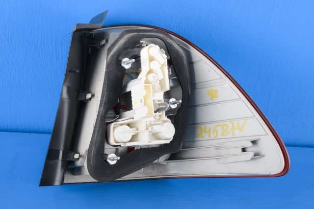 Baklykt venstre ytre til BMW 3-Serie 2005-2011 (E90/E91/E92/E93) (E90/E91/E92/E93) (BMW|7 289 431|)
