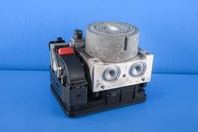 ABS sentral til VW Golf VII 2012-2017 (Fase 1) (VAG|3Q0 614 517 F|3Q0 907 379 F|)