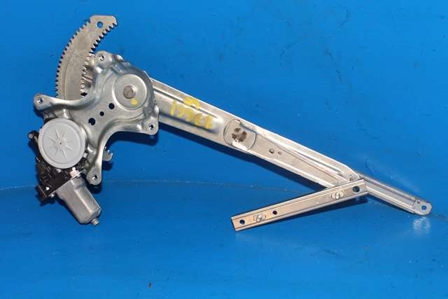 Ruteheis venstre foran til Mitsubishi Outlander, 2015-->> (Type III, Fase 2)  