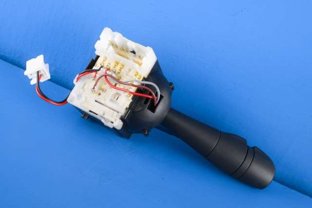 Bryter blink til Renault Captur 2013-2020 (Type I) (RENAULT|2556 76085R|)