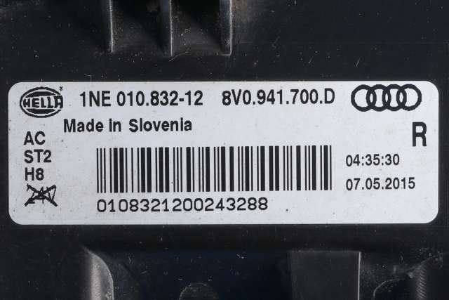 Tåkelykt høyre foran til Audi A3 2012-2016 (Type III, Fase 1)  (HELLA|1NE 010 832-12|8V0 941 700 D|)
