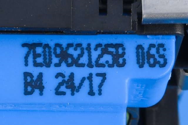 Bryter ruteheis førerdørspanel til VW Transporter / Caravelle 2015-2019 (T6) (T6) (VAG|7H5 959 539 AR|)