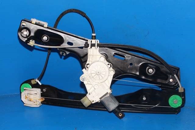 Ruteheis høyre foran til BMW X1 2009-2015 (E84) (E84) (BMW|6 927 028|)